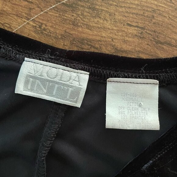 Vintage 90s Moda Intl Skater Dress XS Black Stretch Velvet Velour Goth Witchcore - Picture 6 of 6